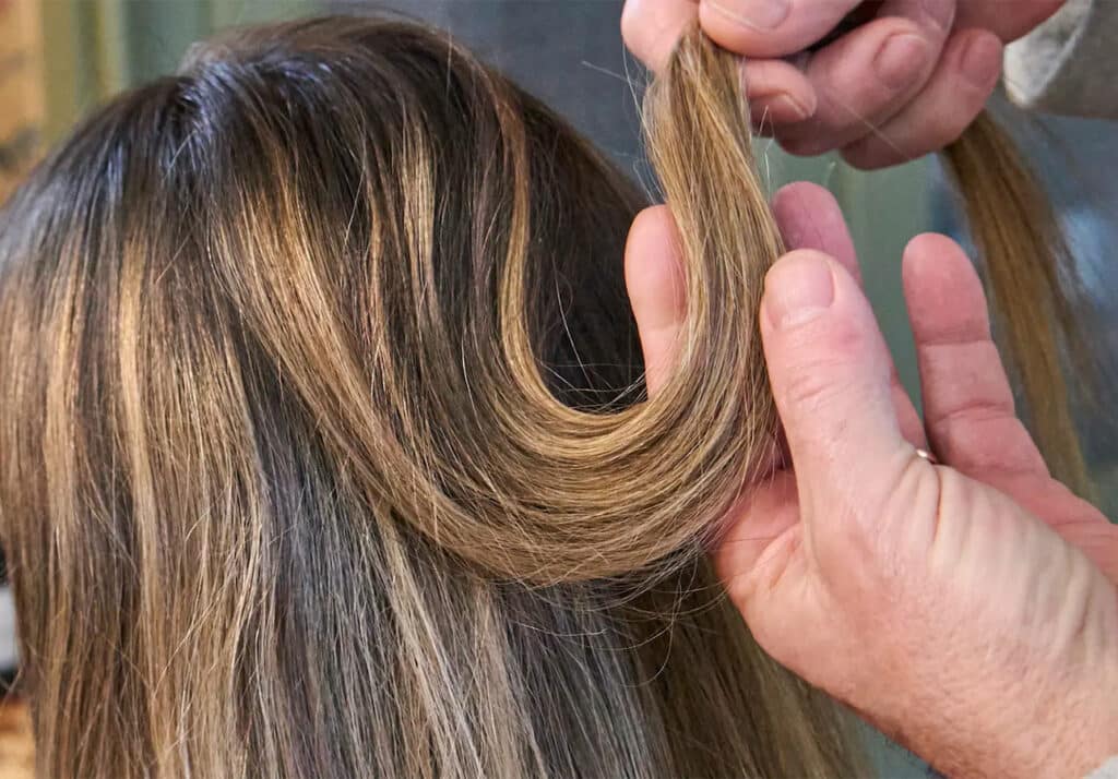 Es posible sobrecargar el cabello rizado con aceites